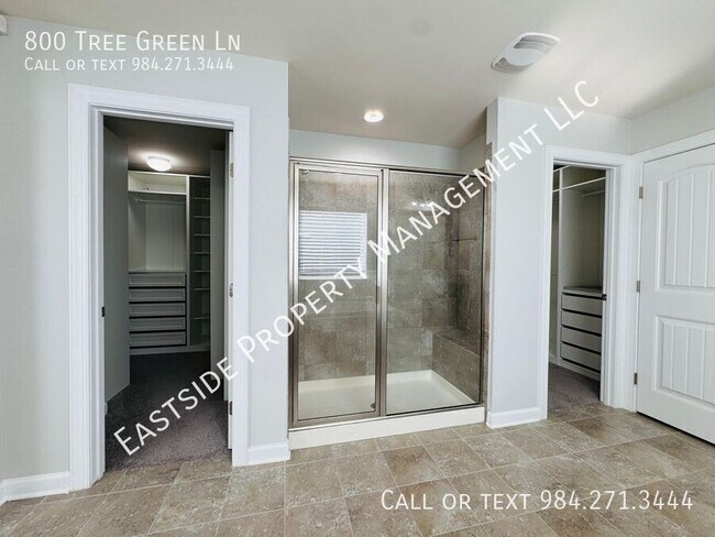 Building Photo - 800 Tree Green Ln