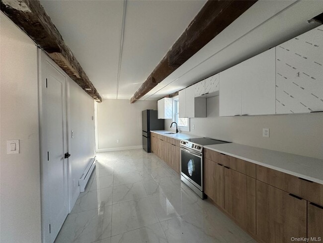 Building Photo - 1445 Burlingham Rd