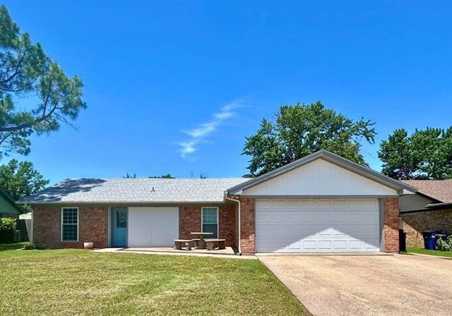 Primary Photo - 204 Windcrest Dr