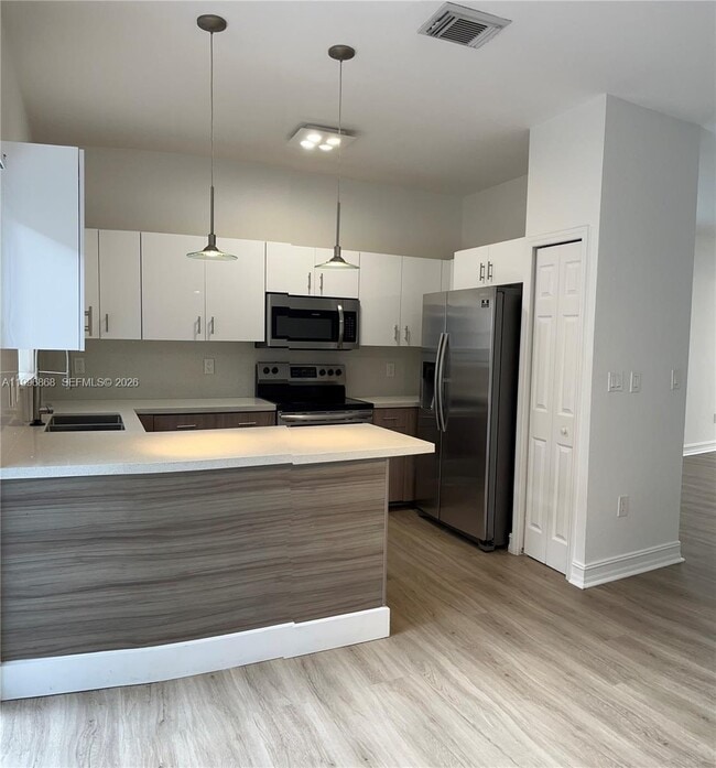 Building Photo - 8432 NW 107 Ct