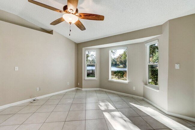 Building Photo - 2415 Will Hardee Rd