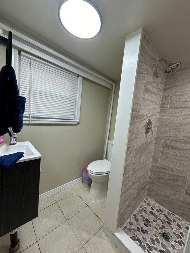 Building Photo - 124 N Portland Ave