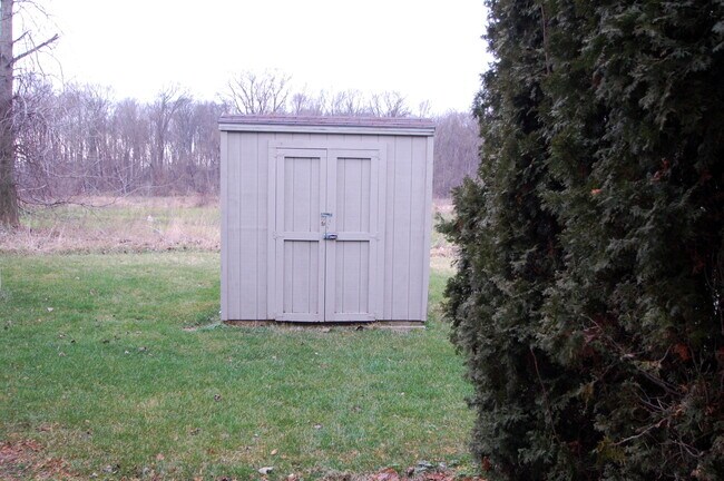 Building Photo - 132 Watertower Ct