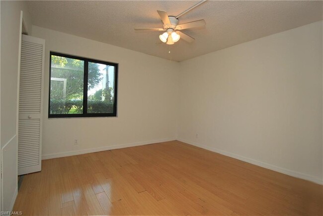 Building Photo - 3635 Boca Ciega Dr