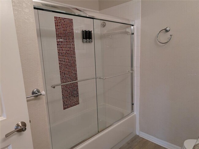 Building Photo - 5140 Northridge Rd