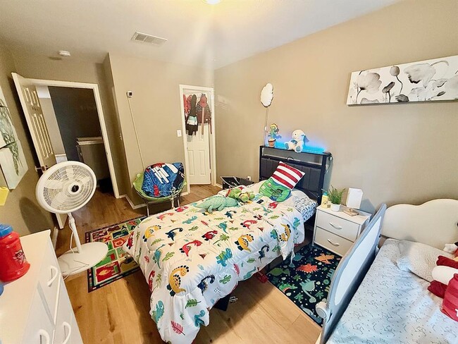 Building Photo - 12513 Mexicana Cove