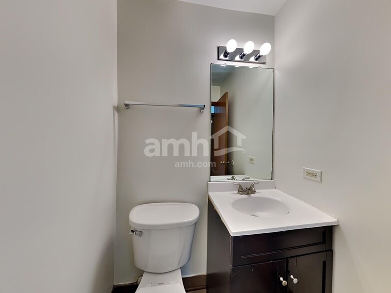 Building Photo - 4710 Peacock Ln