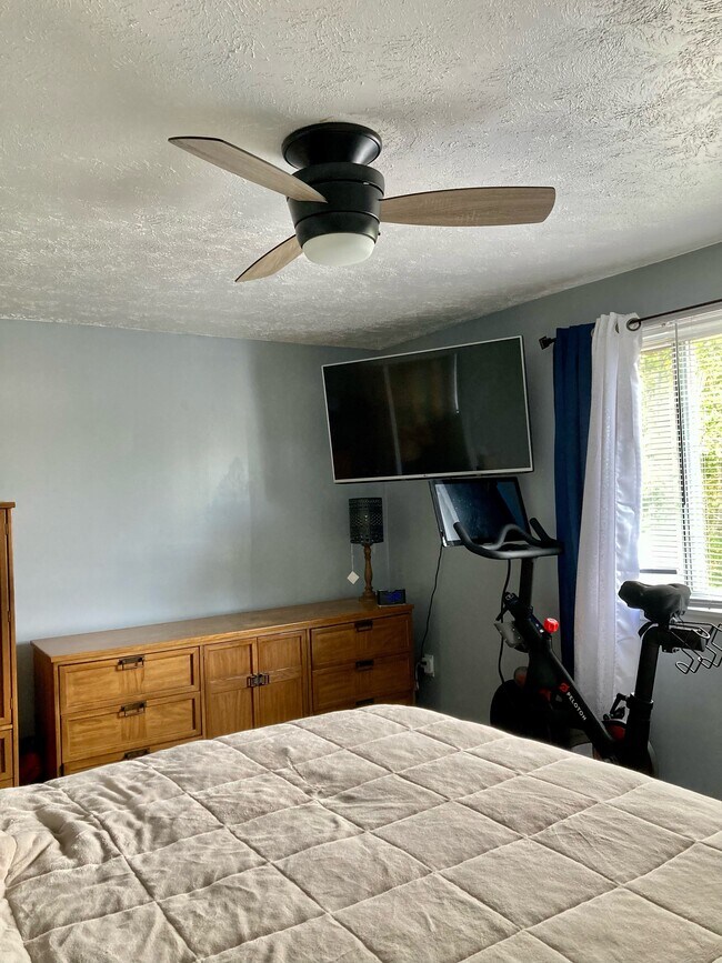 Bedroom 1 - 95 Woodlands