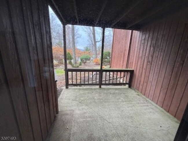 Building Photo - 9 Augusta Dr