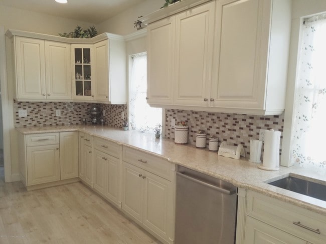 Building Photo - 12 Cindy Ct