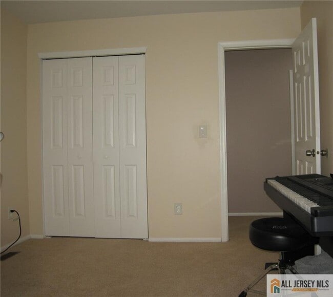 Building Photo - 141 Grantham Dr