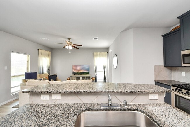 Building Photo - 13323 Colina Mdws Ln