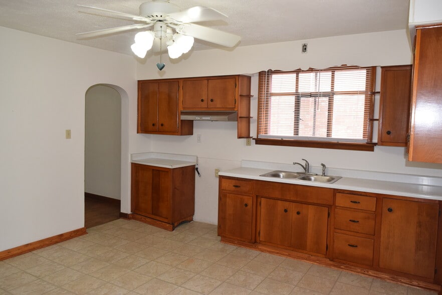 Building Photo - 861 Brackenridge Ave