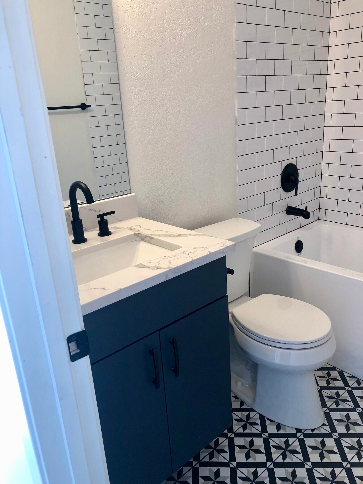 Guest Bathroom - 7810 Copperas Dr