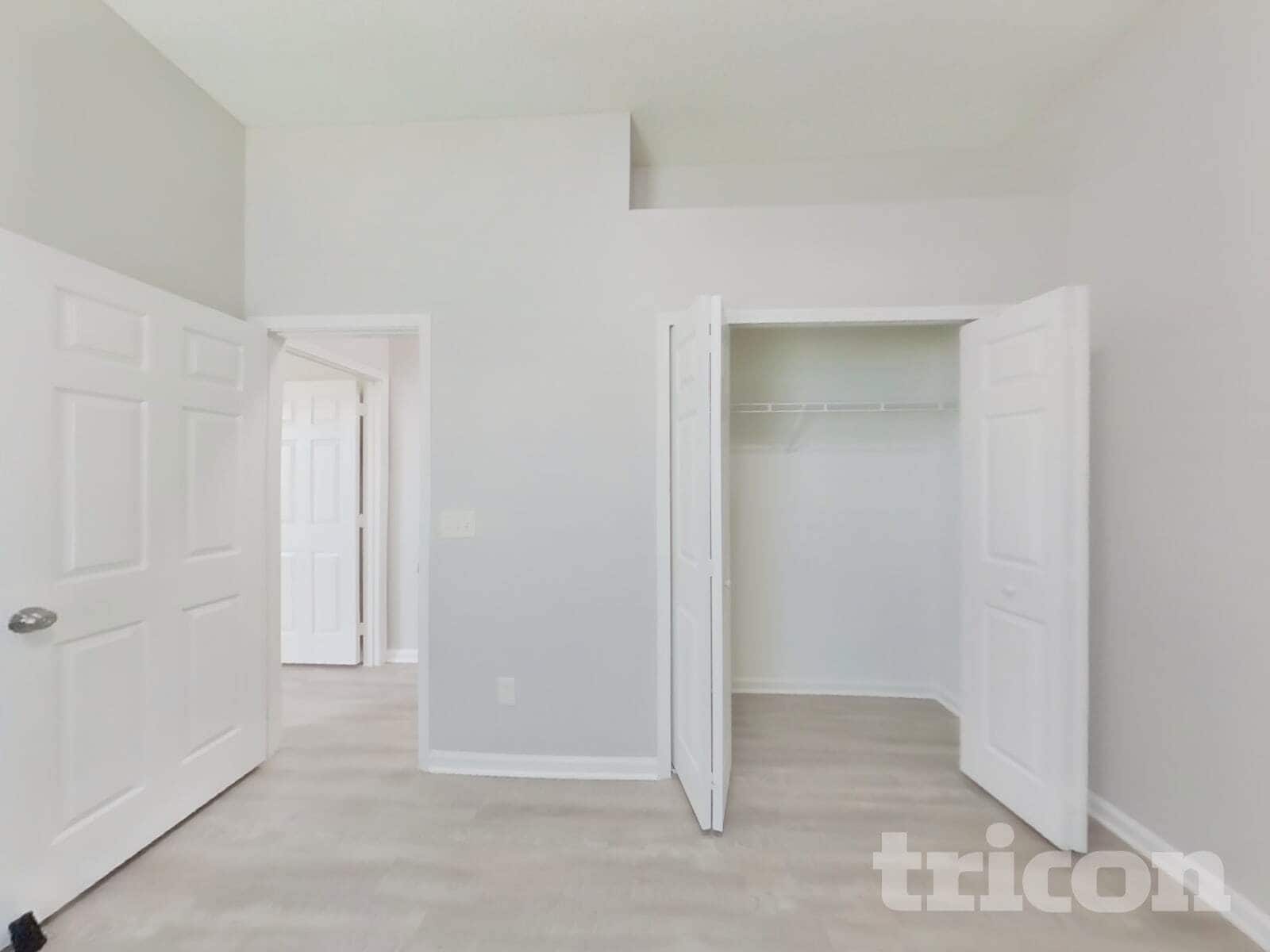Building Photo - 3264 Abbeyfield Dr E