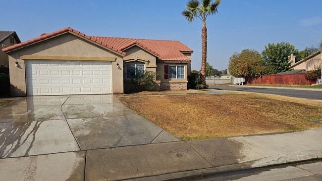 Primary Photo - 4 Bed 2 Bath Home in SW