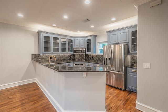 Building Photo - 4110 McKinney Ave