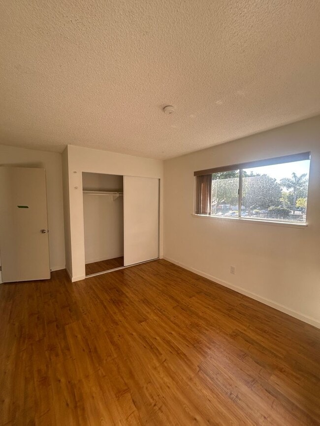 Building Photo - Tranquil Condo 2+1 with Pool View