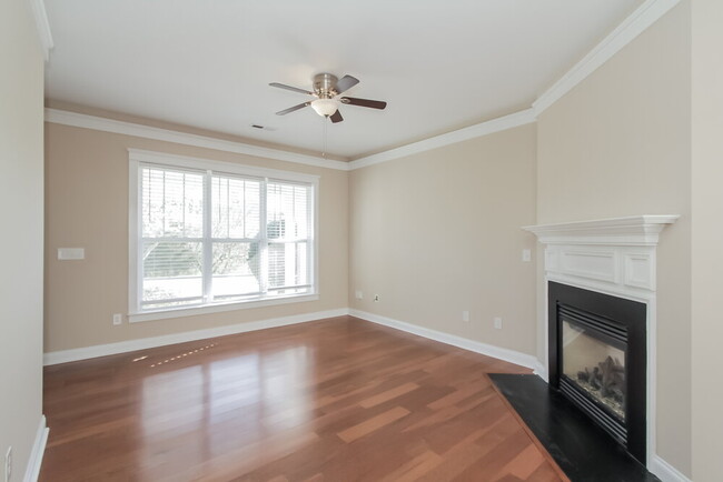 Building Photo - 7318 Darblay St