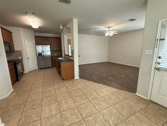 Building Photo - 1514 Kothman Dr
