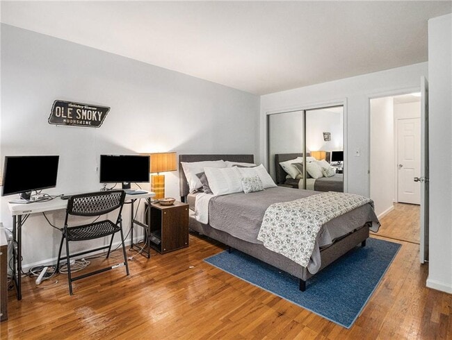 Building Photo - 3307 Pine Heights Dr NE