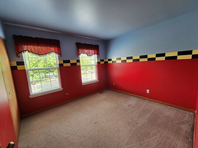 Building Photo - 5512 Stonybrook Dr