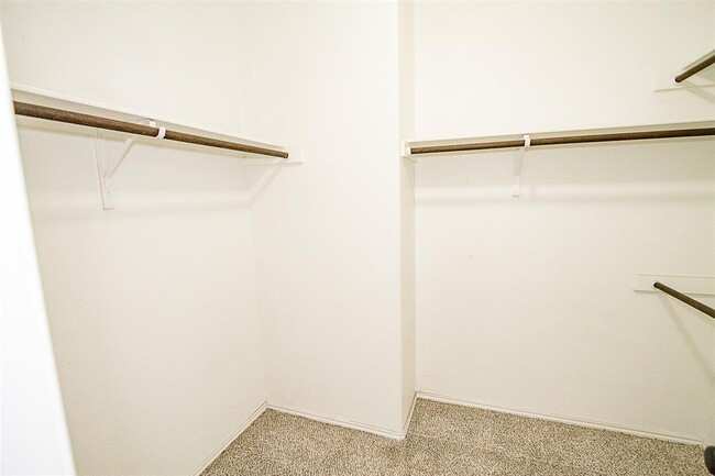 Building Photo - 317 Noddy Rd