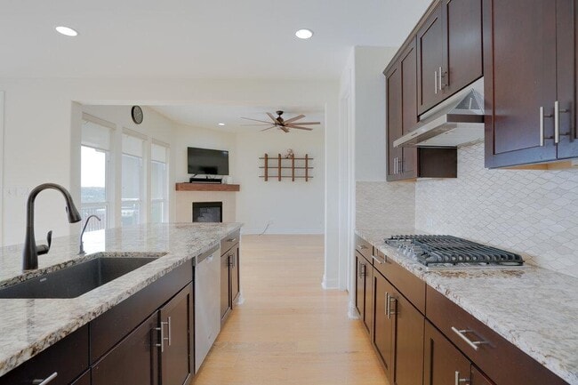 Building Photo - 19616 Summit Glory Trl