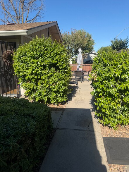 Building Photo - 3001 Quail Hollow Dr