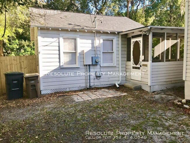 Primary Photo - 715 SE 6th St
