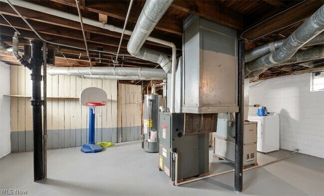 Building Photo - 3416 W 117th St