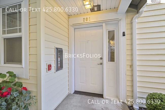 Building Photo - 702 228th St SW