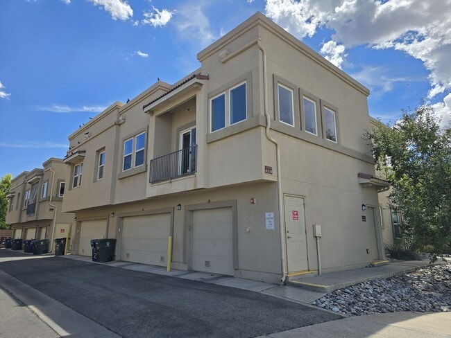 Building Photo - 4512 Santa Elena St