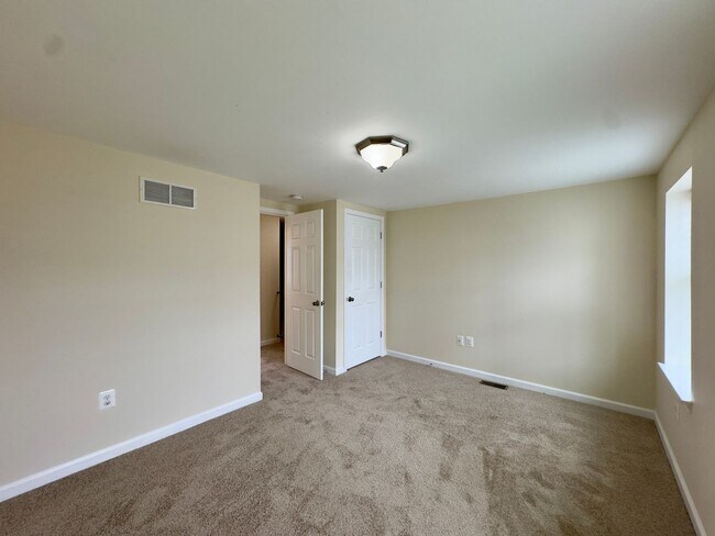 Building Photo - Charming 2 Bedroom/2 Bathroom Townhome in Upper Fells Point, MD!