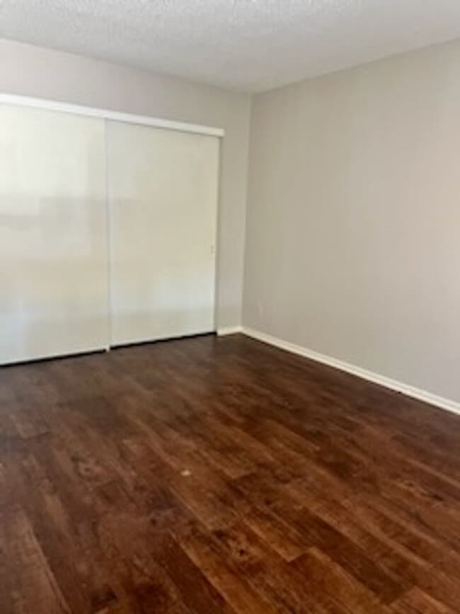 Building Photo - Holte &amp; Associates-Briarwood Ave
