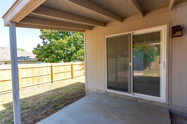 Building Photo - 2321 Friarcreek Loop