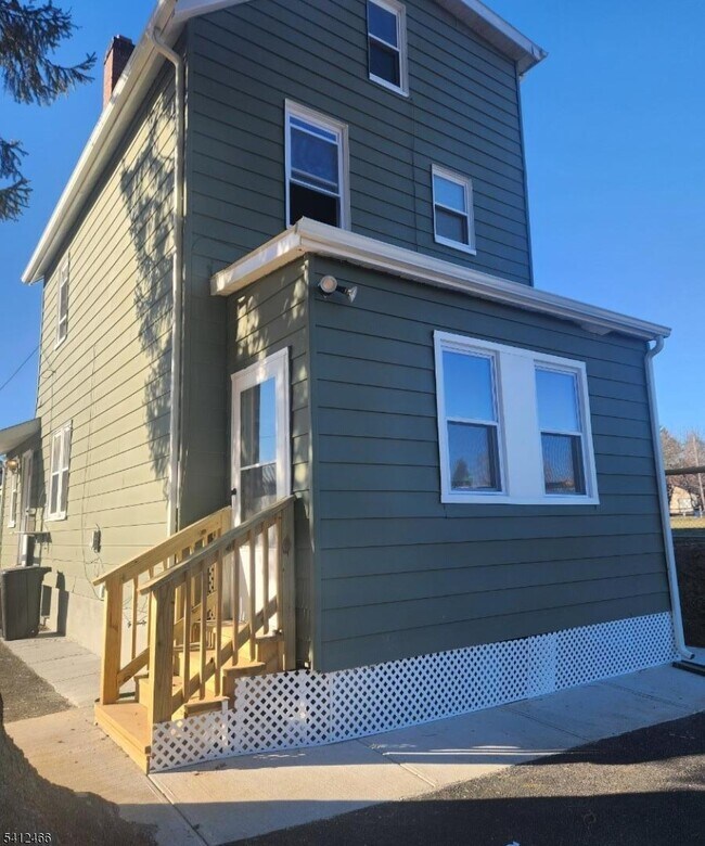 Building Photo - 988 Bieher Alley