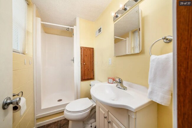 Building Photo - 95 Crown Hill Ct