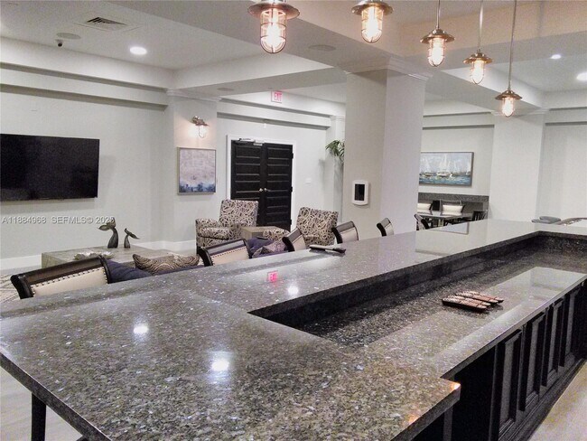 Building Photo - 2501 S Ocean Dr