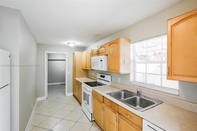 Building Photo - 6551 NW 5th St