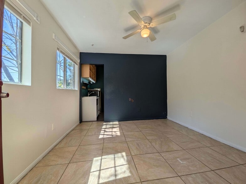 Building Photo - 9401 Notre Dame Ave