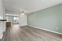 Building Photo - 703 Horse Chestnut Ct