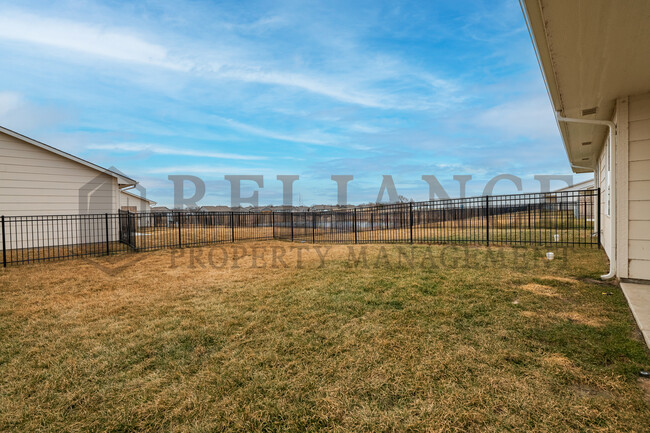 Building Photo - 5578 N Sandkey Ct