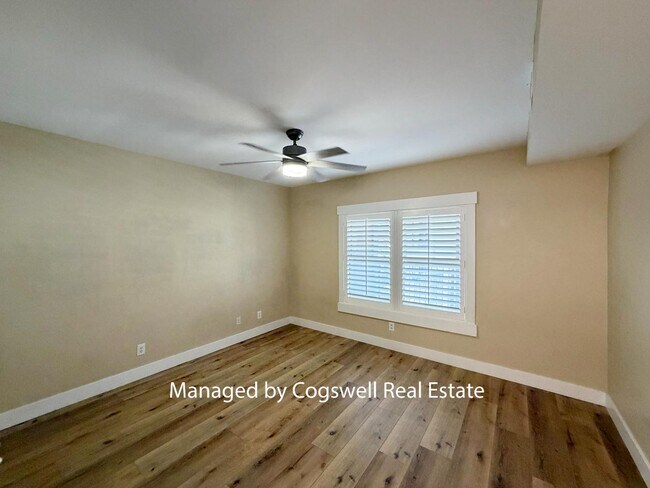 Building Photo - 5005 N Edgewood Dr