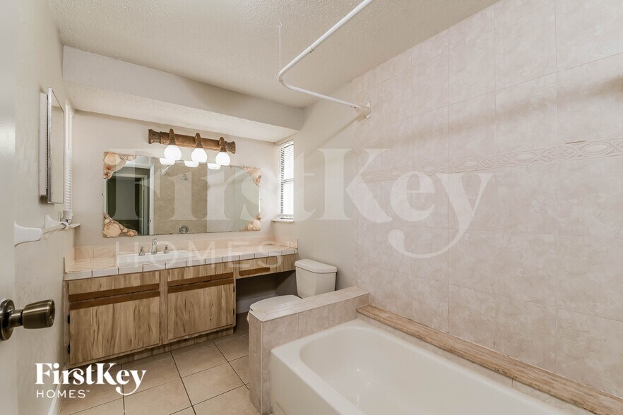 Building Photo - 17440 Lebanon Rd