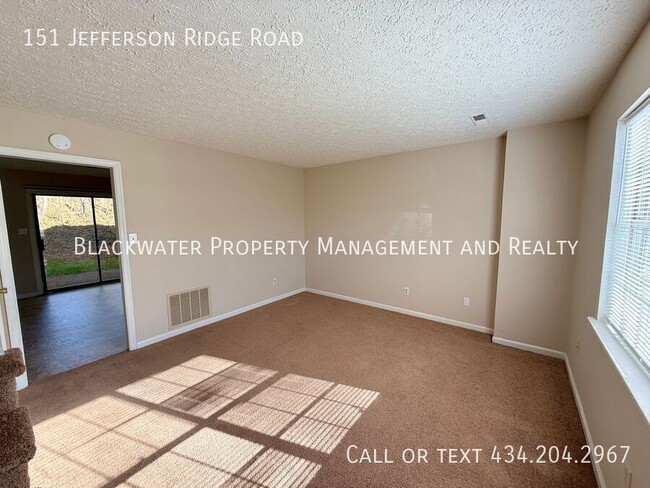 Building Photo - 151 Jefferson Ridge Rd