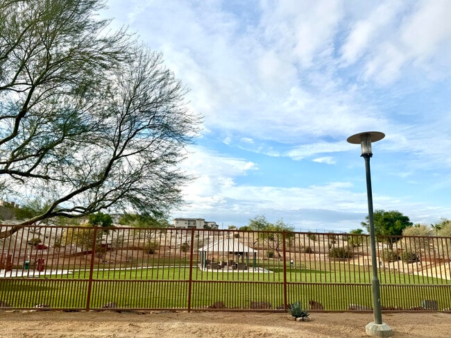 Building Photo - 41389 Penn Dr