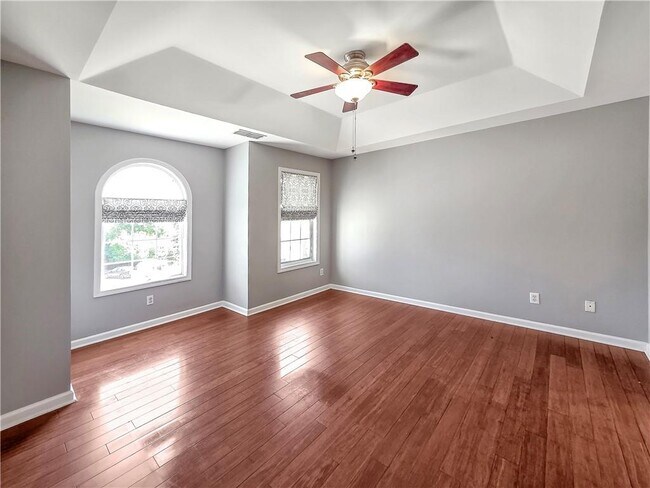 Building Photo - 401 Kensington Parc Dr