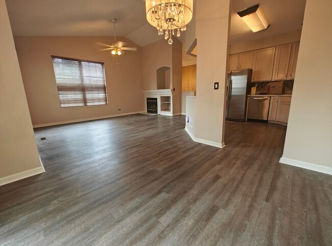 Building Photo - 1047 Chadwick Dr