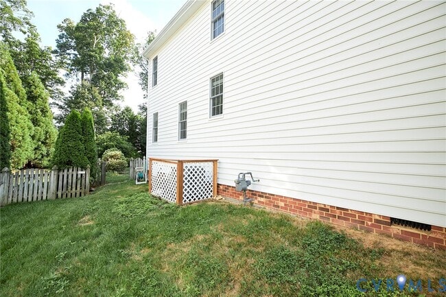 Building Photo - 719 Biggin Pond Rd